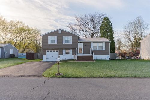 8080 Bamm Hollow Rd, Clay, NY, 13041-9133 | Card Image