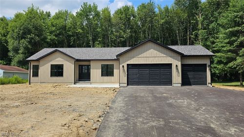 1672 Rustic Run Rd Sw, Warren, OH, 44481-9756 | Card Image
