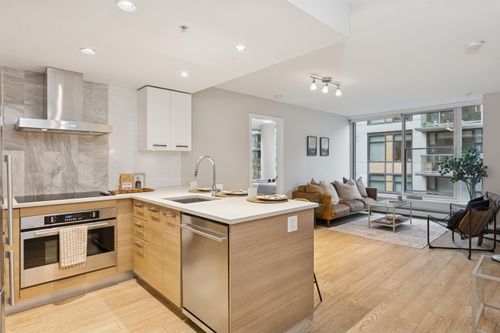 329-1783 Manitoba St, Vancouver, BC, V5Y0K1 | Card Image