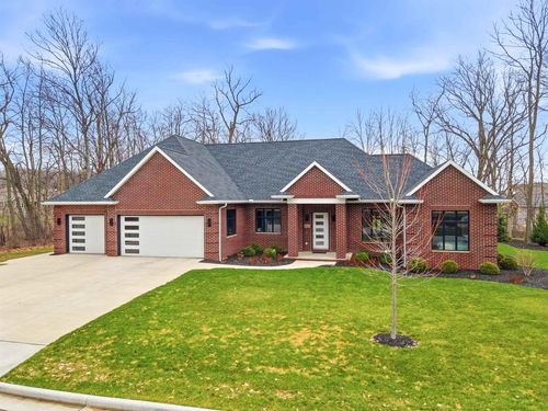 945 Woodcrest Heights Drive, MENASHA, WI, 54952 | Card Image