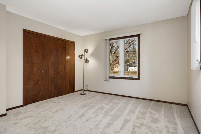 Upper Level Primary Bathroom | Image 16