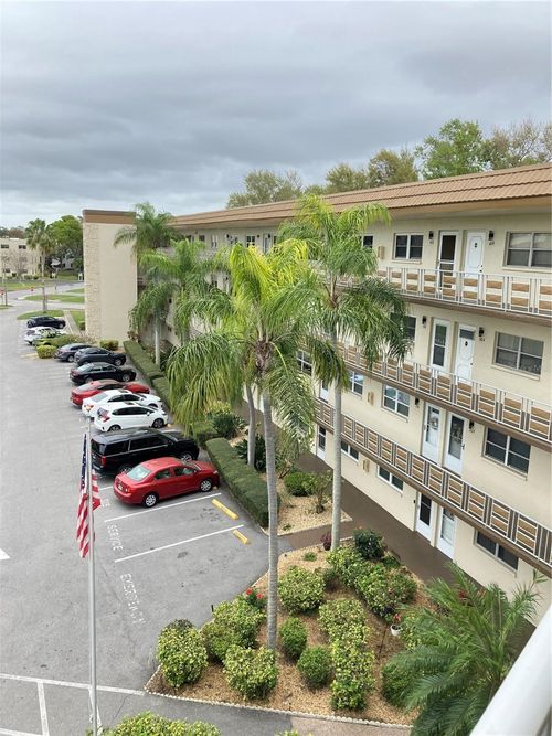 unit-408-5725 80th St N, St Petersburg, FL, 33709-5853 | Card Image