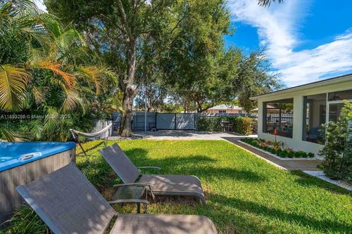 5515 Spruce Ave, West Palm Beach, FL, 33407-2623 | Card Image