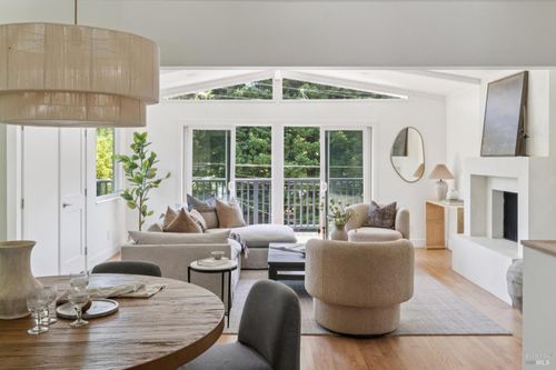352 Shoreline Hwy, Mill Valley, CA, 94941-3854 | Card Image