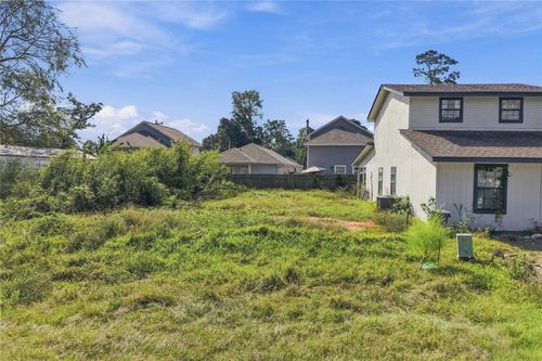 16859 W Ivanhoe, Montgomery, TX, 77316-6730 | Card Image