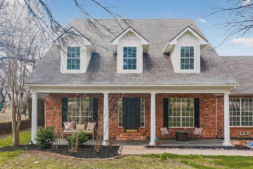 618 Oak Tree Cv, Cedar Hill, TX, 75104-8238 | Card Image