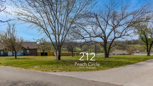 212 Peach Cir, Grove, OK, 74344-2610 | Card Image