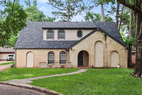 2 Queens Ct, Conroe, TX, 77304-2721 | Card Image