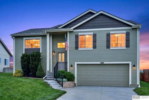 13924 Vane St, Omaha, NE, 68142-2165 | Card Image