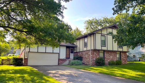 2824 S Catalina Cir, Springfield, MO, 65804-4001 | Card Image