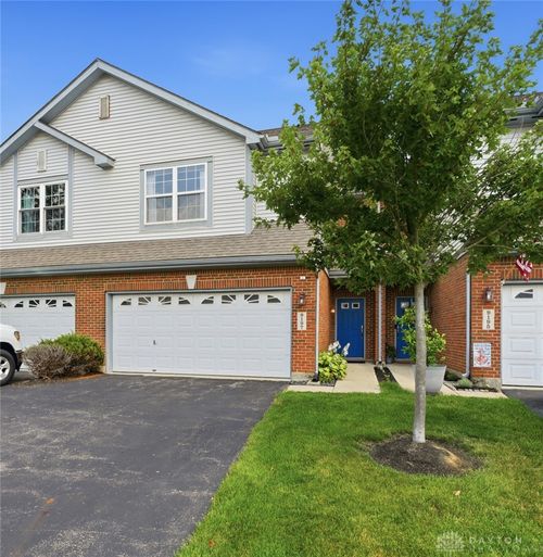 9197 Great Lakes Cir, Washingtn Twp, OH, 45458-3680 | Card Image