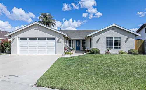 935 Rainbow Dr, Santa Maria, CA, 93455-2155 | Card Image