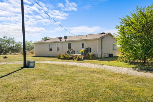 7041 Nw County Road 2070, Barry, TX, 75102-5104 | Card Image
