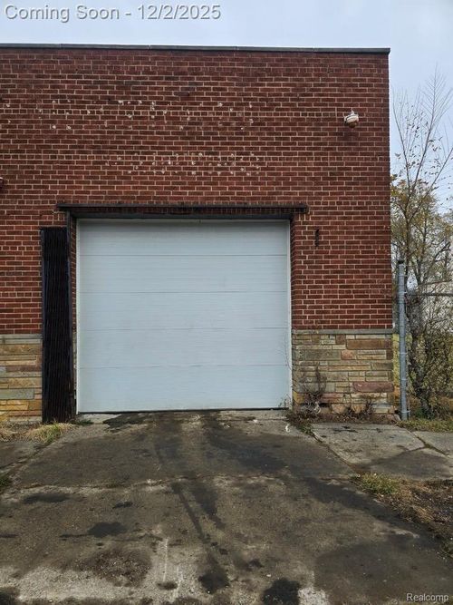 11392 Greenfield Rd, Detroit, MI, 48227-2045 | Card Image