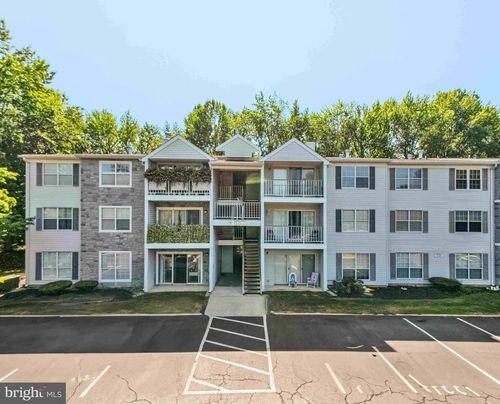 19 Aspen Ct, Hamilton, NJ, 08619-4602 | Card Image