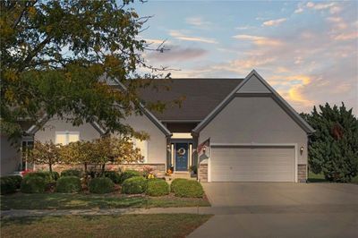 1216 Cottonwood Court, Townhouse with 2 bedrooms, 2 bathrooms and null parking in Paola KS | Image 2