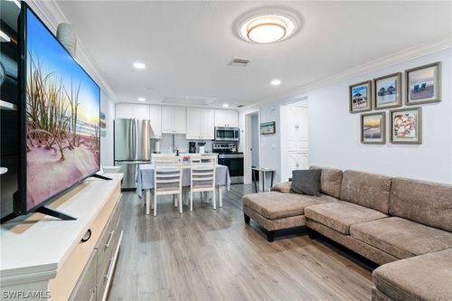 i-5320 Treetops Drive, Naples, FL, 34113 | Card Image