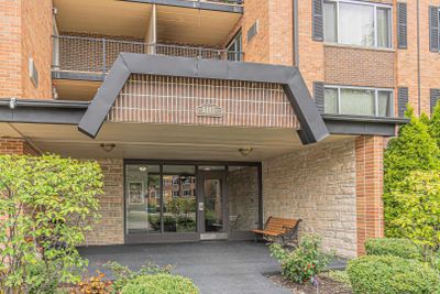 310 - 1117 S Old Wilke Road, Condo with 2 bedrooms, 2 bathrooms and 3 parking in Arlington Heights IL | Image 2