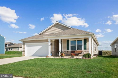 121 Grasmere St, STEPHENS CITY, VA, 22655-3919 | Card Image