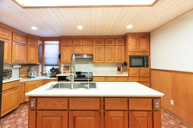 925 W Spruce St, House other with 3 bedrooms, 2 bathrooms and null parking in Missoula MT | Image 31