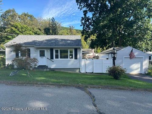 404 Clover St, South Abington Township, PA, 18411-9359 | Card Image