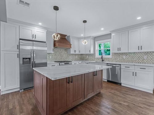 25 Riverdale Ave, Oakdale, NY, 11769-1544 | Card Image