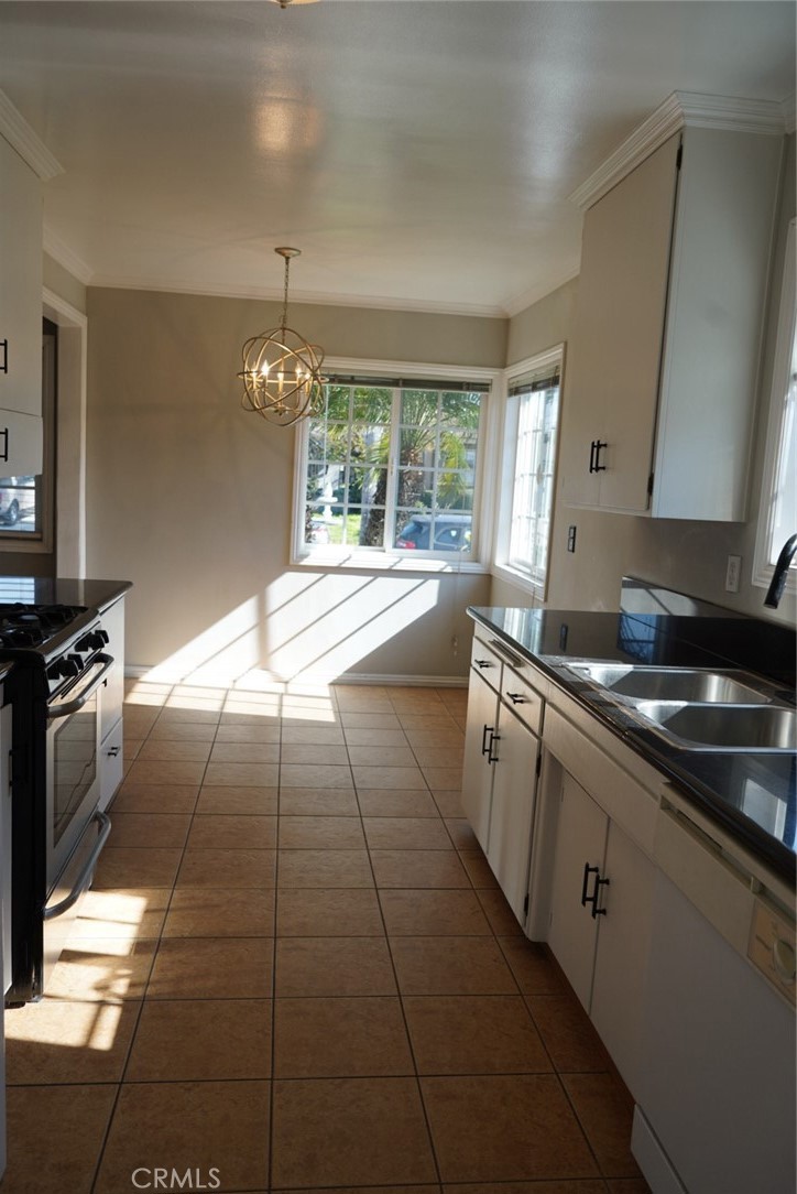 Residential Lease in Carson 5