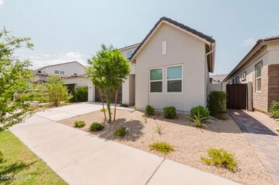 10037 E Toledo Avenue, House other with 5 bedrooms, 4 bathrooms and null parking in Mesa AZ | Image 3