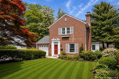 147 Ridgeway St, Mount Vernon, NY, 10552-1138 | Card Image