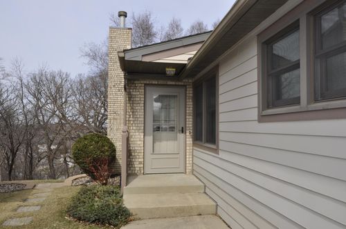 64 Conner Cir Sw, Rochester, MN, 55902-0800 | Card Image