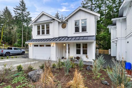 3315 West Oak Pl, Langford, BC, V9C2P2 | Card Image