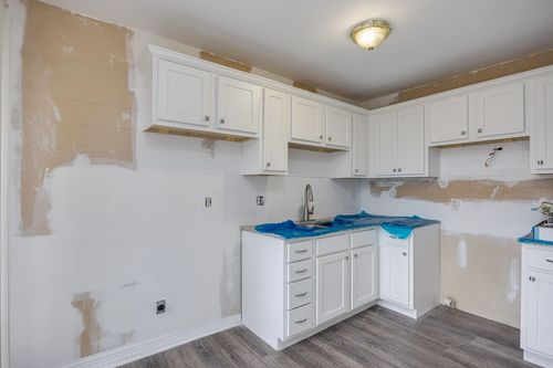 apt-25-201 Acklen Park Dr, Nashville, TN, 37203-1130 | Card Image