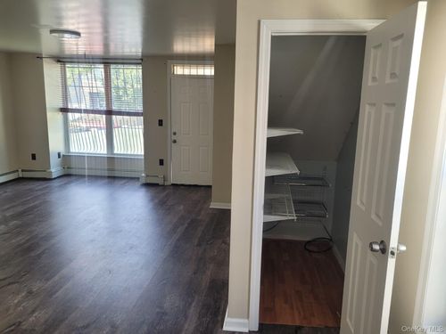 338 Beach 42nd St, Far Rockaway, NY, 11691-1207 | Card Image