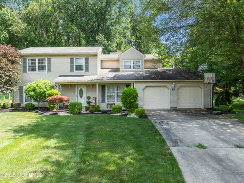 25 Constitution Ct, Manalapan, NJ, 07726-3330 | Card Image