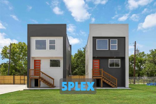 2108 Des Chaumes St, Houston, TX, 77026-7034 | Card Image