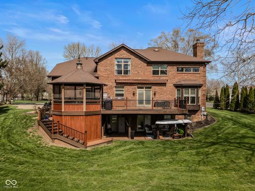4695 Stonebridge Ct, Columbus, IN, 47201-4033 | Card Image