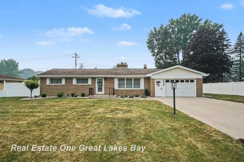 2535 E Greendale Drive, Saginaw Charter Township, MI, 48603 | Card Image