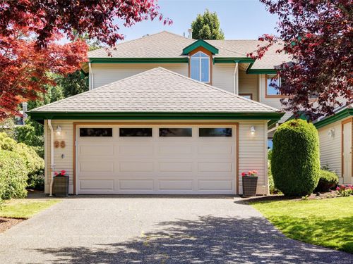 96-530 Marsett Pl, Saanich, BC, V8Z7J2 | Card Image