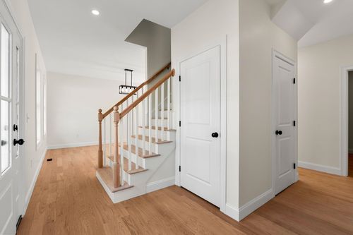 10 Blaisdell Court, Raymond, NH, 03077 | Card Image