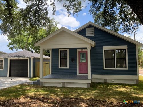 702 S William St, Victoria, TX, 77901 | Card Image