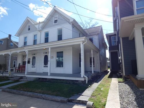 208 E High St, ELIZABETHTOWN, PA, 17022-1916 | Card Image