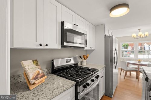 14623 Bakersfield St, WOODBRIDGE, VA, 22193-2005 | Card Image