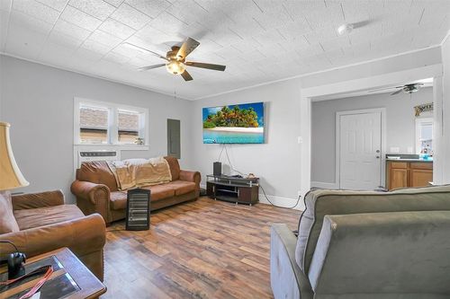 510 N Peck Avenue, Hydro, OK, 73048 | Card Image