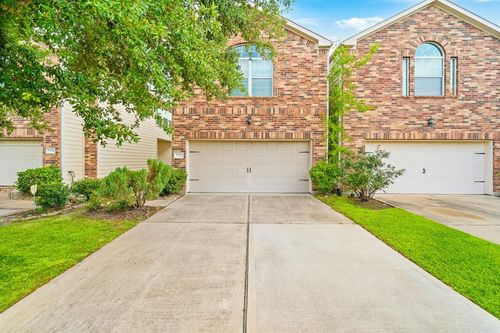 5202 Dartmoor Ridge Trl, Houston, TX, 77066-1054 | Card Image