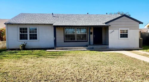 1305 N Colorado St, Midland, TX, 79701-2755 | Card Image