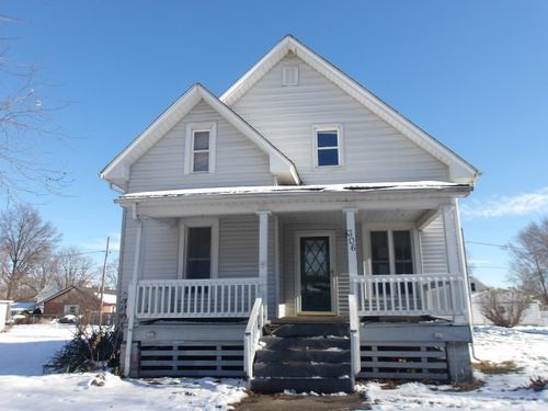 306 S Oakwood St, Oakwood, IL, 61858-6401 | Card Image