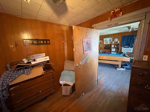 526 E 7th St, Manchester, OH, 45144-1562 | Card Image