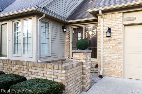 78-16933 Boulder Way, Macomb Township, MI, 48042 | Card Image