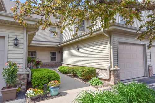 1522 Iroquois Avenue, Grafton, WI, 53024 | Card Image