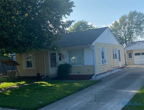 1925 Metz Ave, Oregon, OH, 43616-3729 | Card Image